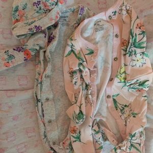 Newborn Onesies Carter’s